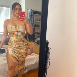 Yellow Print High Slit Ruched Dress 🌼🌻